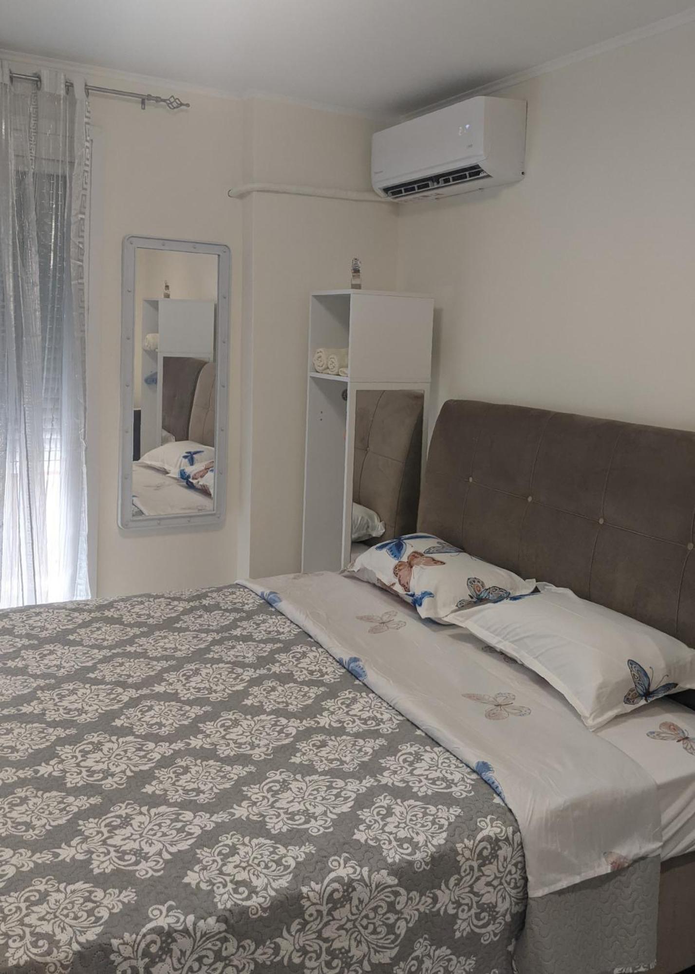 Emanuela Mystique Apartment